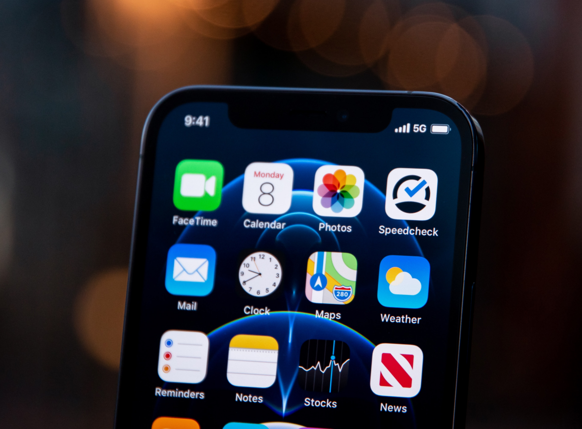 平武苹果手机维修分享为什么 iPhone 12 在冬季会自动关机 